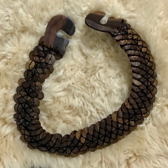 (4 for $20) Wood stretch and hook belt boho style - Picture 4 of 10